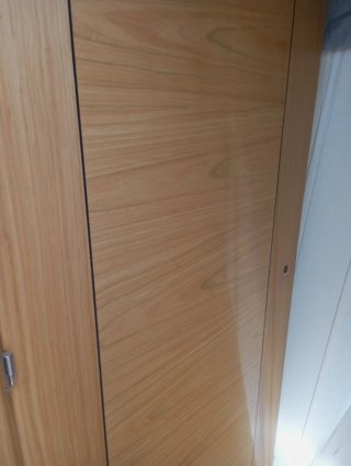 9    Puertas macizas nogal interior