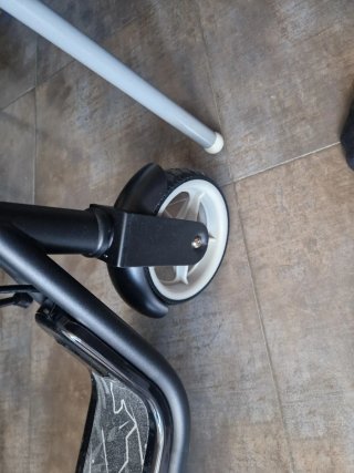 Patinete eléctrico con luces LED Iscooter hasta 14