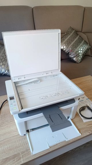 Impresora multifunción láser HP LaserJet MFP M140w