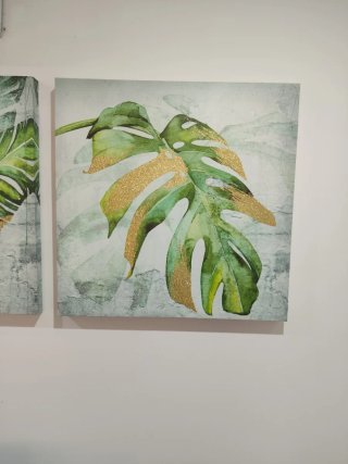 Tres cuadros decorativos hojas doradas