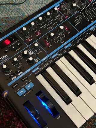 Novation Bass Station II Sintetizador