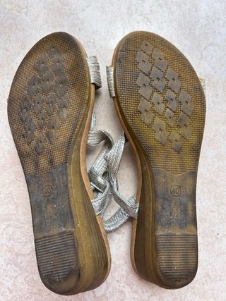 Sandalias plateadas mujer