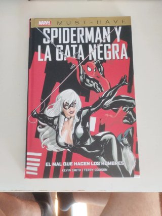 Marvel Spiderman y la gata negra +2
