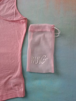 Camiseta MNG Talla M con bolsita