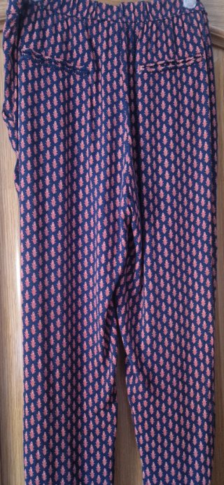 Pantalón estampado mujer en azul y rosa
