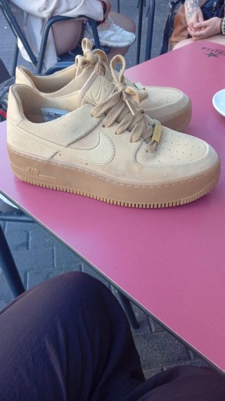 Nike Air Force 1 Talla 38 Beige