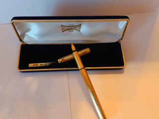 Penna stilografica Universal vintage CROM. ORO 850