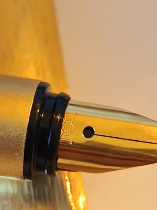 Penna stilografica Universal vintage CROM. ORO 850