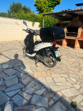 Peugeot tweet 125