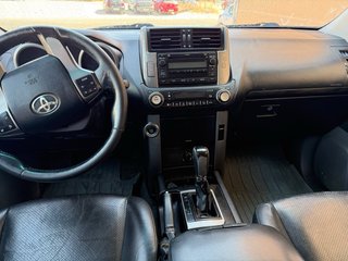 Toyota Land Cruiser 2010 VXL