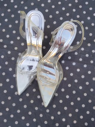 Zapatos Bershka transparentes tacón