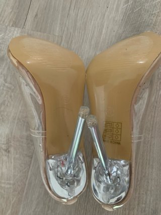 Zapatos tacón transparentes beige