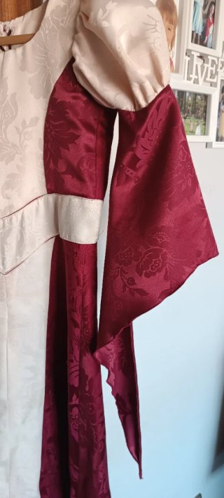 Vestido Medieval Niña Beige y Rojo