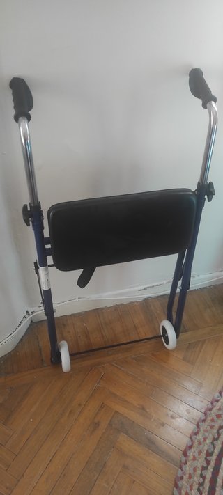 Andador Plegable Mobiclinic Azul