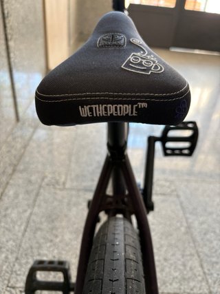 Bici BMX alta gama morada única Eclat, Oddysey...