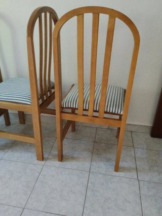 4 Sillas de Madera y Tela