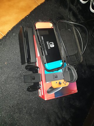 Nintendo Switch v2 Azul/Naranja Completo
