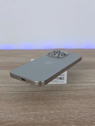 iPhone 15 Pro - Como nuevo