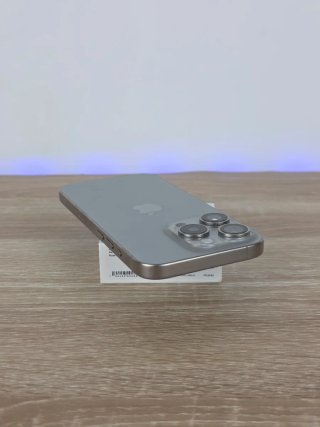 iPhone 15 Pro - Como nuevo