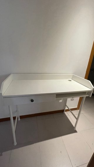 Escritorio blanco moderno