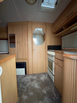 Caravana  -750K CON FICHA TECNICA