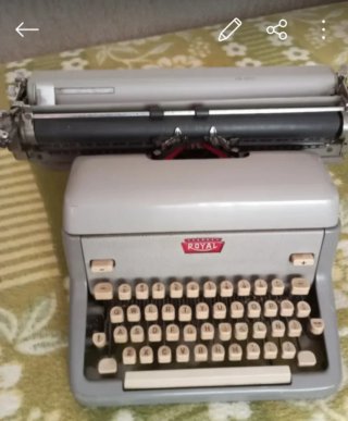 Máquina de escribir Royal antigua