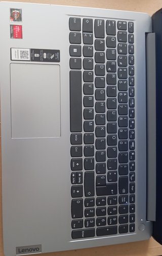 Ordenador portátil Lenovo 15.6 plata