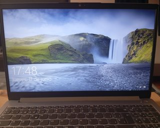 Ordenador portátil Lenovo 15.6 plata