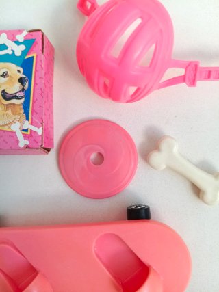 Barbie y Ginger 1997 con accesorios y perro