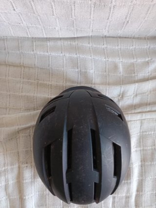Casco de bici negro