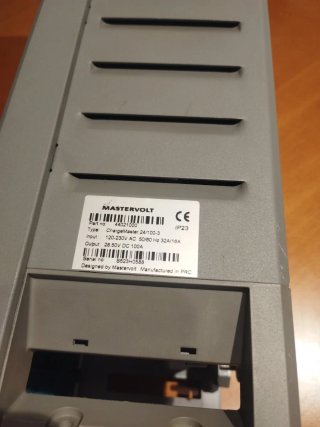 Cargador Baterías Náutico Mastervolt Mass 24/100