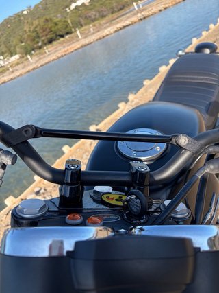 Moto Guzzi V7 II – Estilo Scrambler ¡Única!