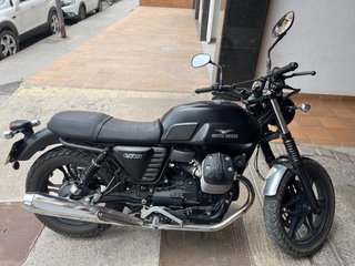 Moto Guzzi V7 II – Estilo Scrambler ¡Única!