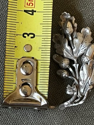 Alfiler antiguo plata bellotas