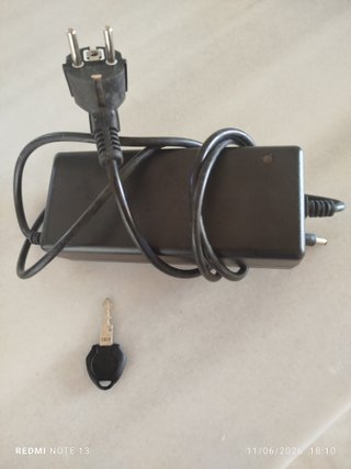 Bicicleta Eléctrica Fotona dorada
