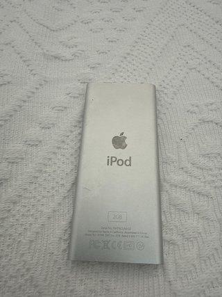 Apple iPod 2da Gen 2GB Plata/Blanco