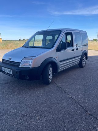 Ford E-Transit Courier 2005
