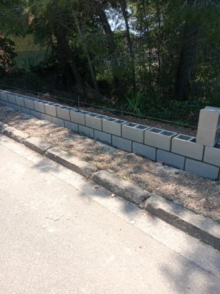 Muro de bloques de hormigón