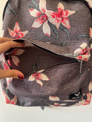 Mochila Roxy floral gris y rosa