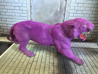 Figura Motu Pantera Morada con Armadura
