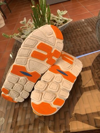 Zapatillas MBT sin cordones