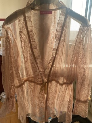 Blusa encaje y tul Apriori