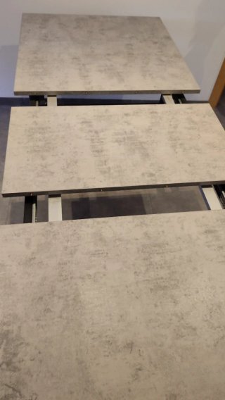 Mesa comedor extensible estilo industrial