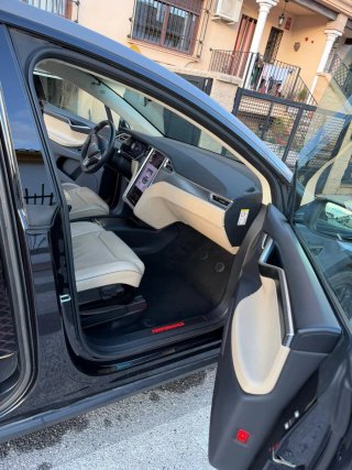 Tesla Model X P90DL carga gratuita de por vida