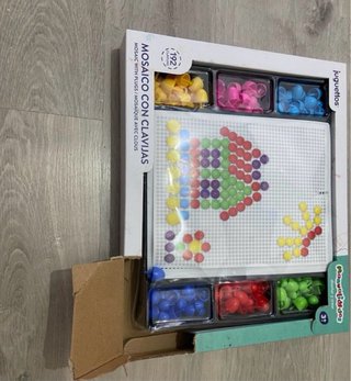 Mosaico de clavijas para psicomotricidad
