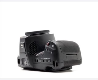 Blackmagic Pocket Camera 6K+ objetivo + Trípode