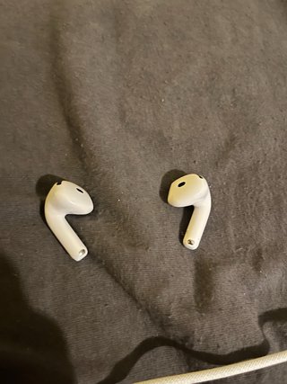 Airpods 4 con ANC Apple Bianche