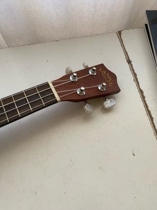 Ukelele Lanikai Marrón