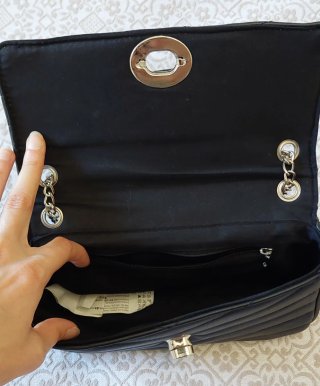 Borsetta tracolla nera Stradivarius