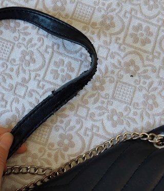 Borsetta tracolla nera Stradivarius